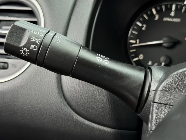 Used 2017 Nissan Pathfinder Platinum FWD image 24