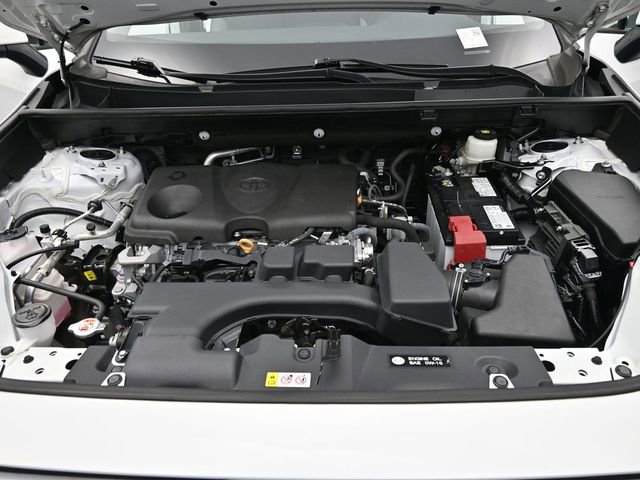 Used 2022 Toyota RAV4 XLE w/ Convenience Package image 24