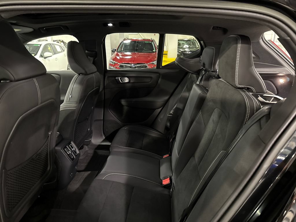 Certified 2023 Volvo XC40 Recharge Plus w/ Protection Package Premier AWD/4WD image 22