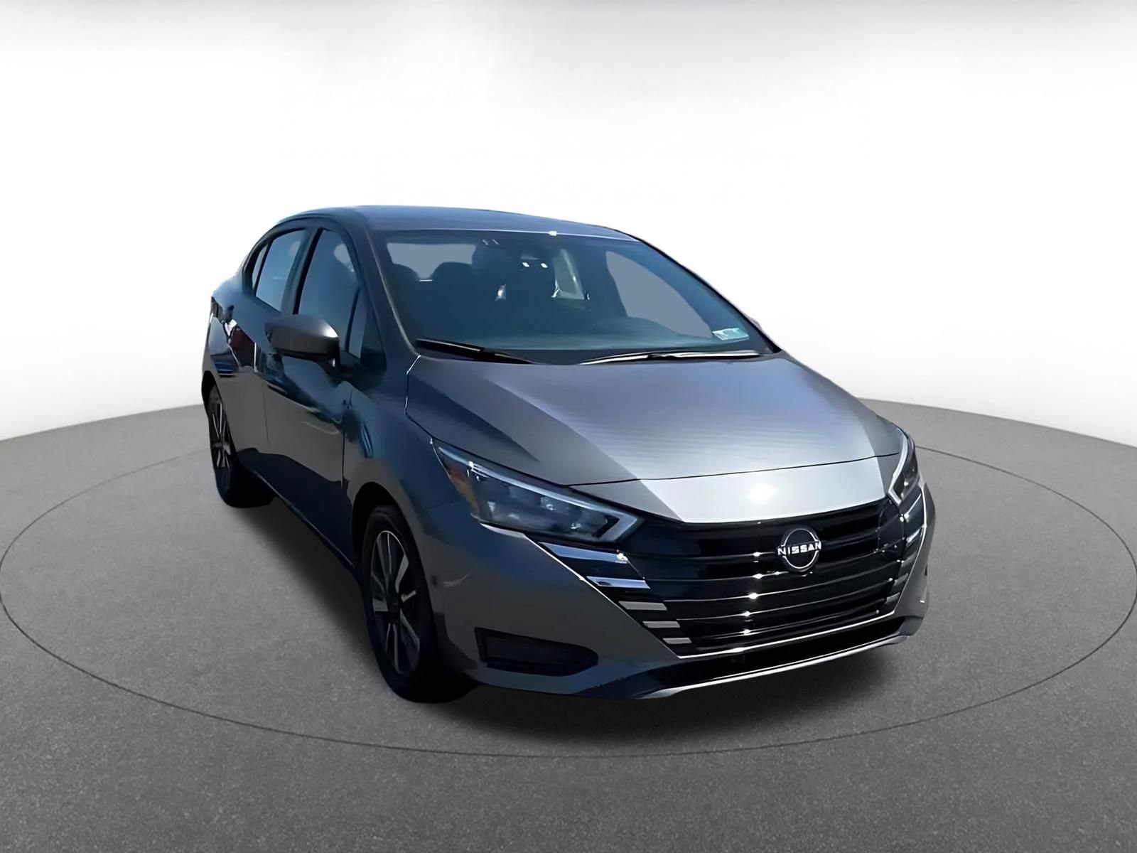 Used 2025 Nissan Versa SV FWD image 3