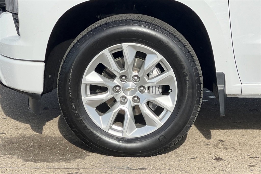 Used 2024 Chevrolet Silverado 1500 Custom image 27