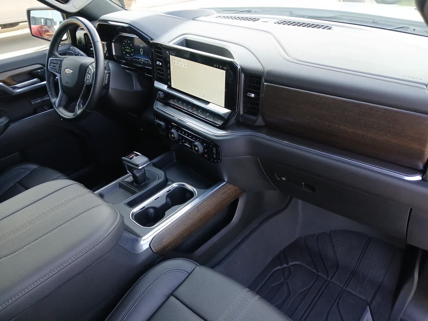 Used 2023 Chevrolet Silverado 1500 High Country w/ High Country Premium Package AWD/4WD image 81
