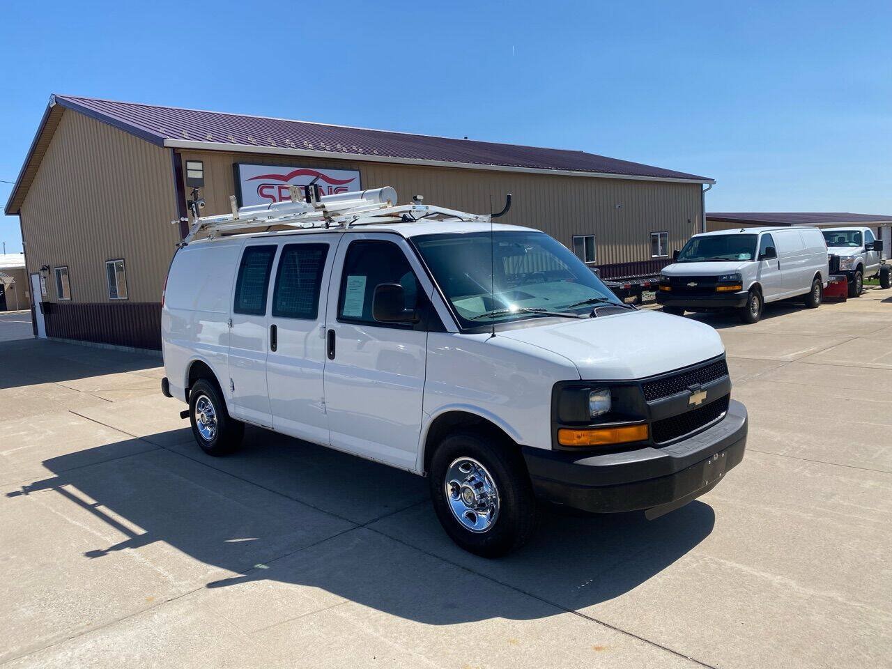 Used 2013 Chevrolet Express 2500 RWD image 4