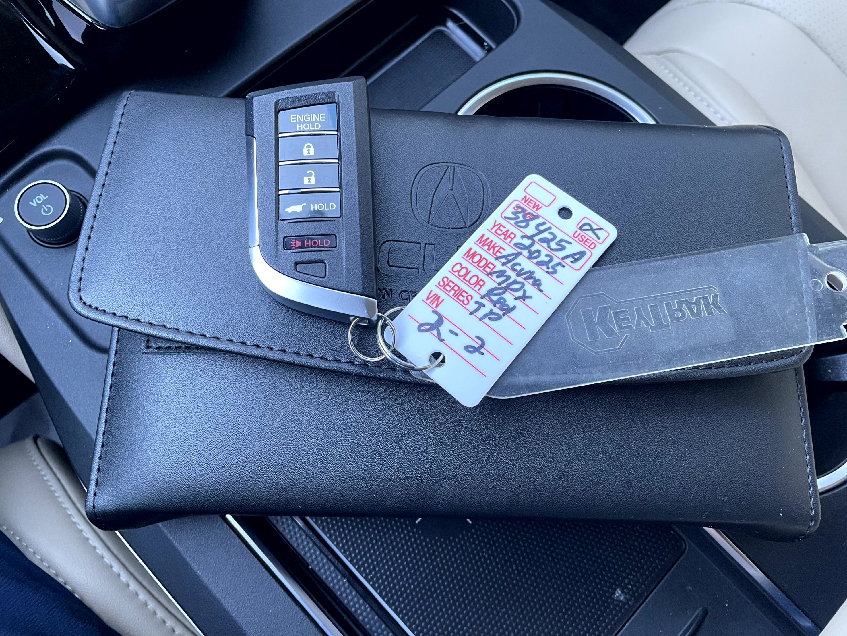 Used 2025 Acura MDX SH-AWD w/ Technology Package image 21