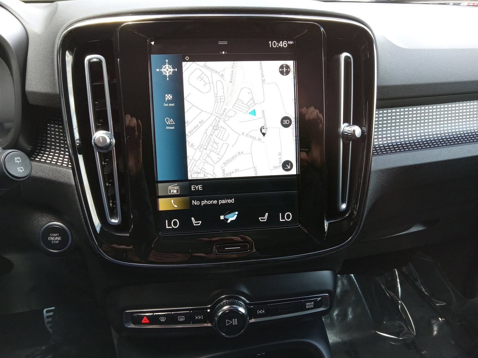 Used 2022 Volvo XC40 T5 R-Design w/ Climate Package AWD/4WD image 16