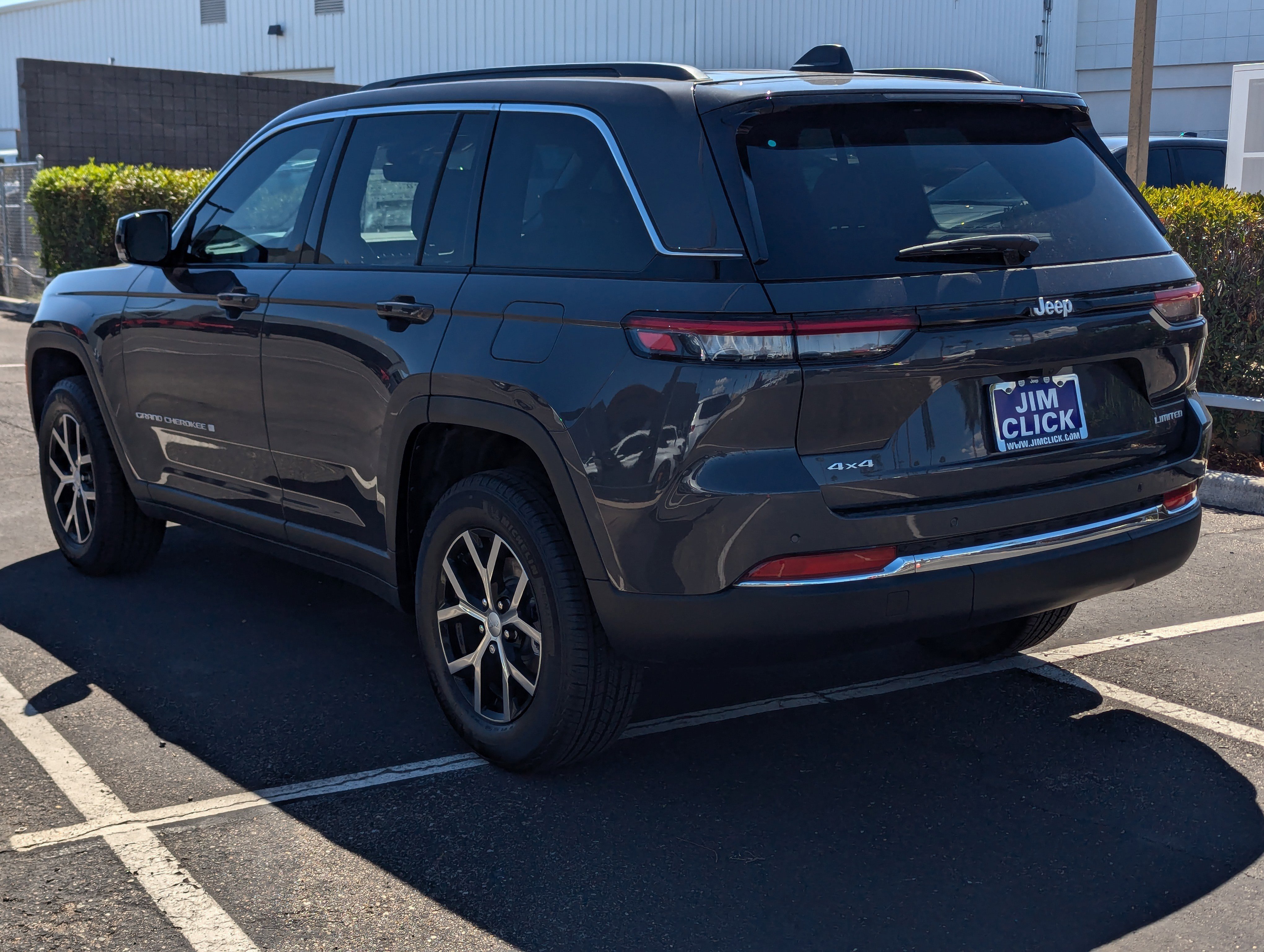 New 2025 Jeep Grand Cherokee Limited w/ Trailer Tow Package image 4