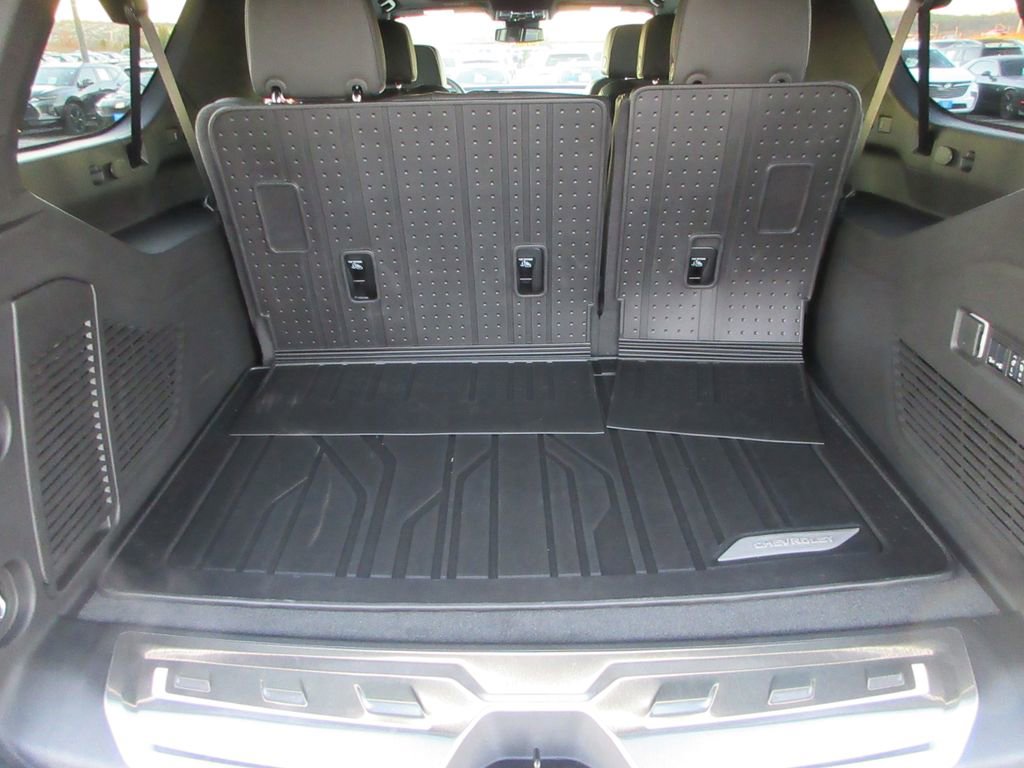 New 2026 Chevrolet Suburban Premier w/ Sun And Tow Package image 12