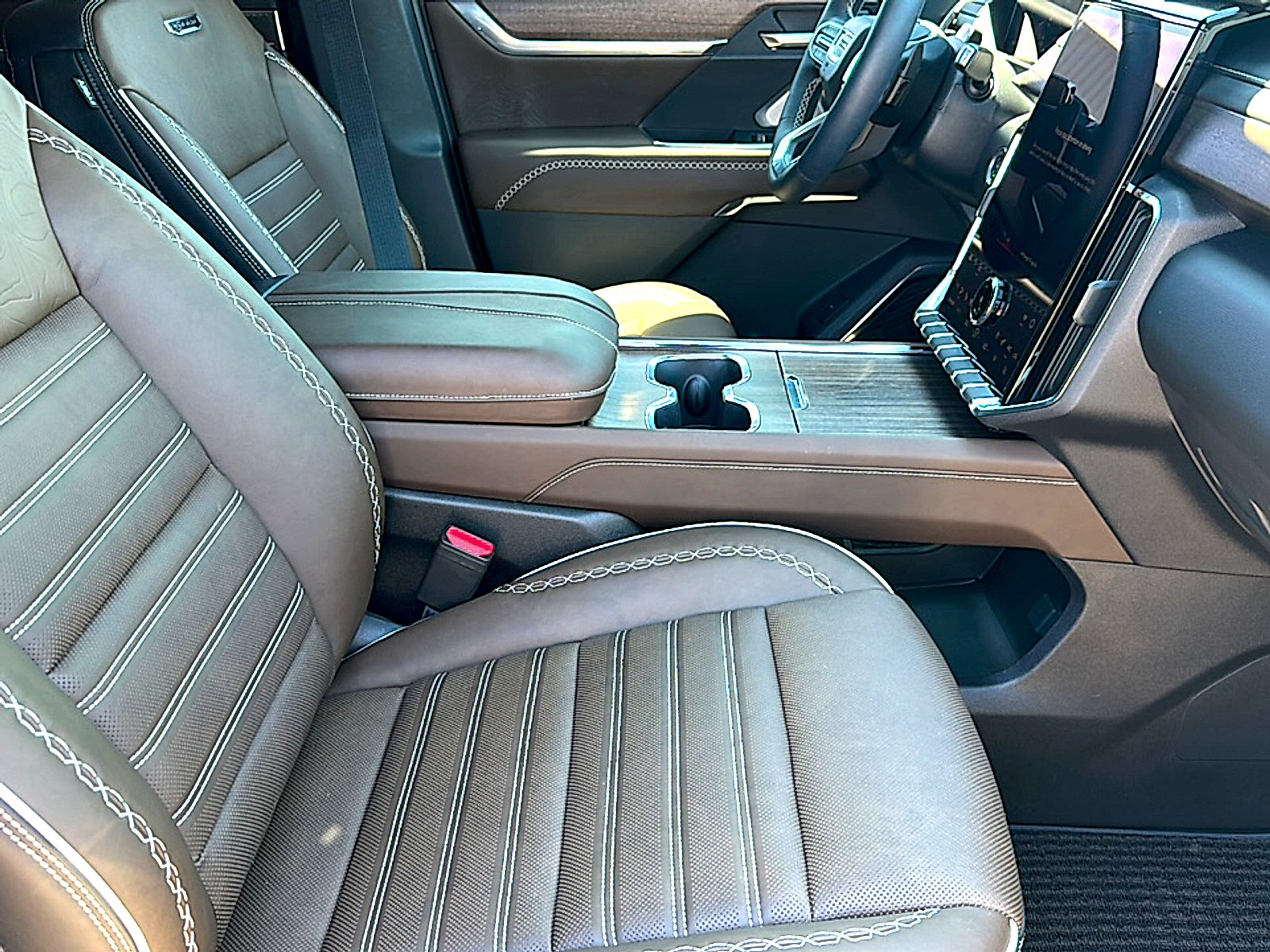 Used 2026 GMC Acadia Denali Ultimate FWD image 26