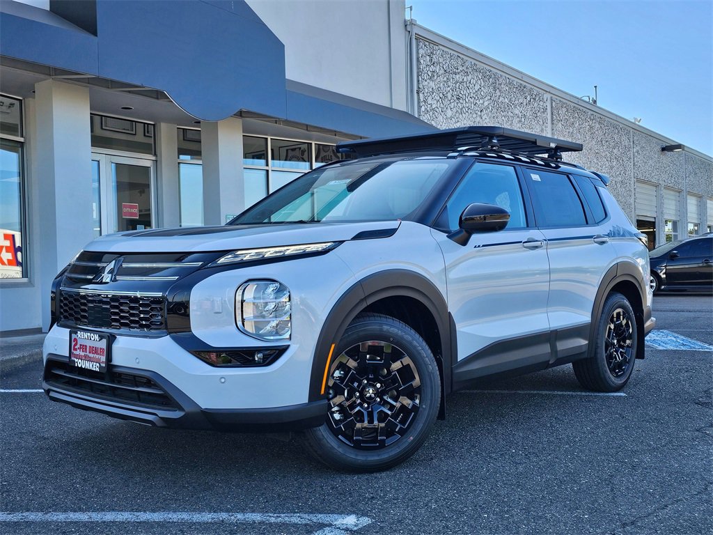New 2025 Mitsubishi Outlander AWD image 1