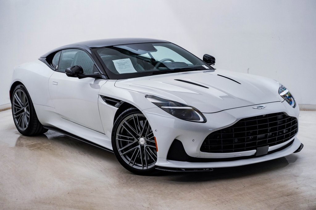 Used 2024 Aston Martin DB12 Coupe image 3