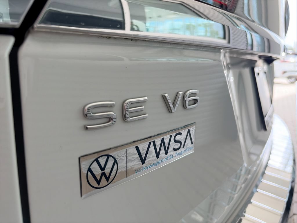 Certified 2023 Volkswagen Atlas SE w/ Black Wheel Package FWD image 43