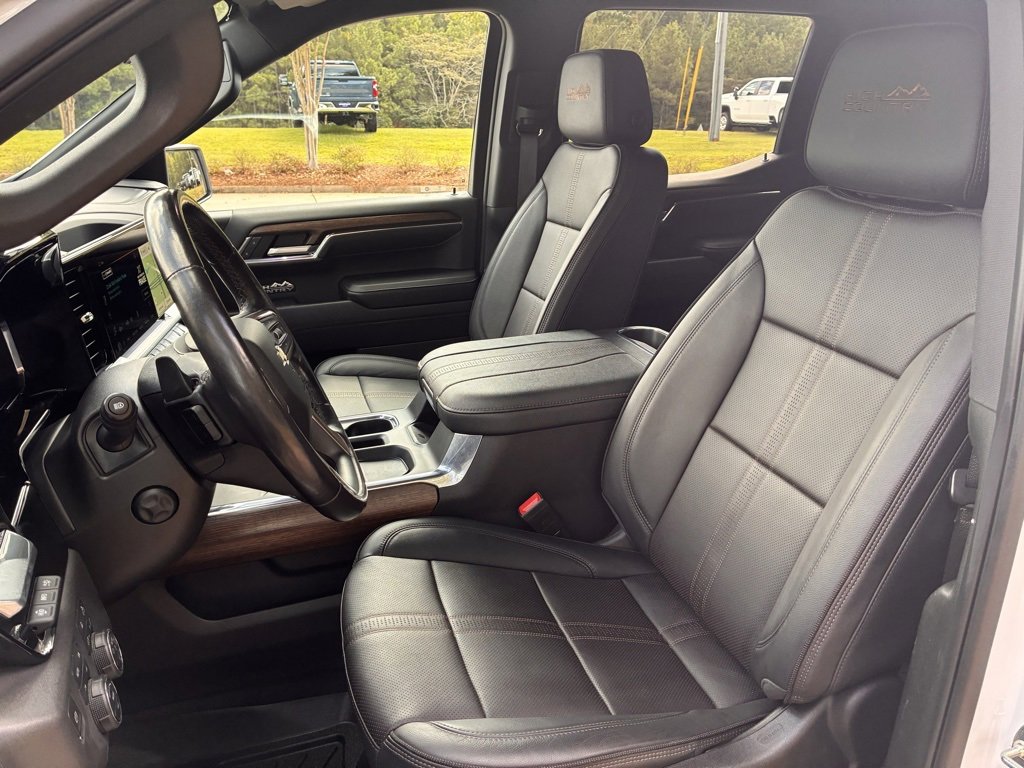 Used 2023 Chevrolet Silverado 1500 High Country w/ Technology Package image 22