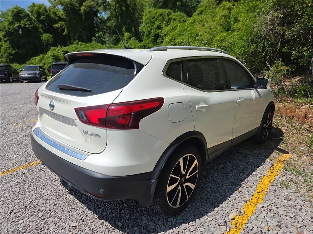 Used 2019 Nissan Rogue Sport SL AWD/4WD image 4
