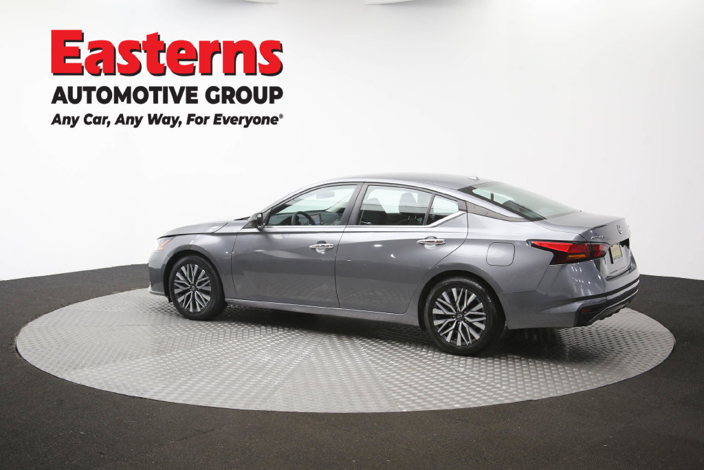 Used 2024 Nissan Altima 2.5 SV FWD image 65