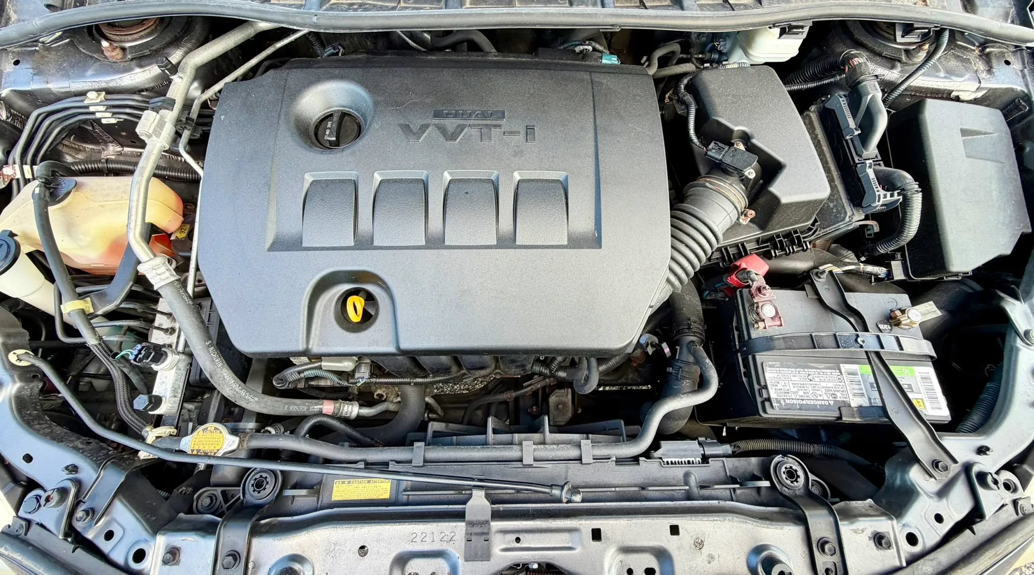 Used 2013 Toyota Corolla LE FWD image 16