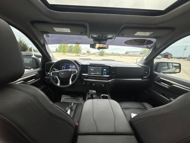 Used 2024 Chevrolet Silverado 1500 LT Trail Boss w/ LT Trail Boss Premium Package AWD/4WD image 19