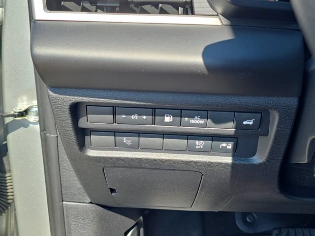 Used 2023 Mitsubishi Outlander 4WD Plug-In Hybrid image 27