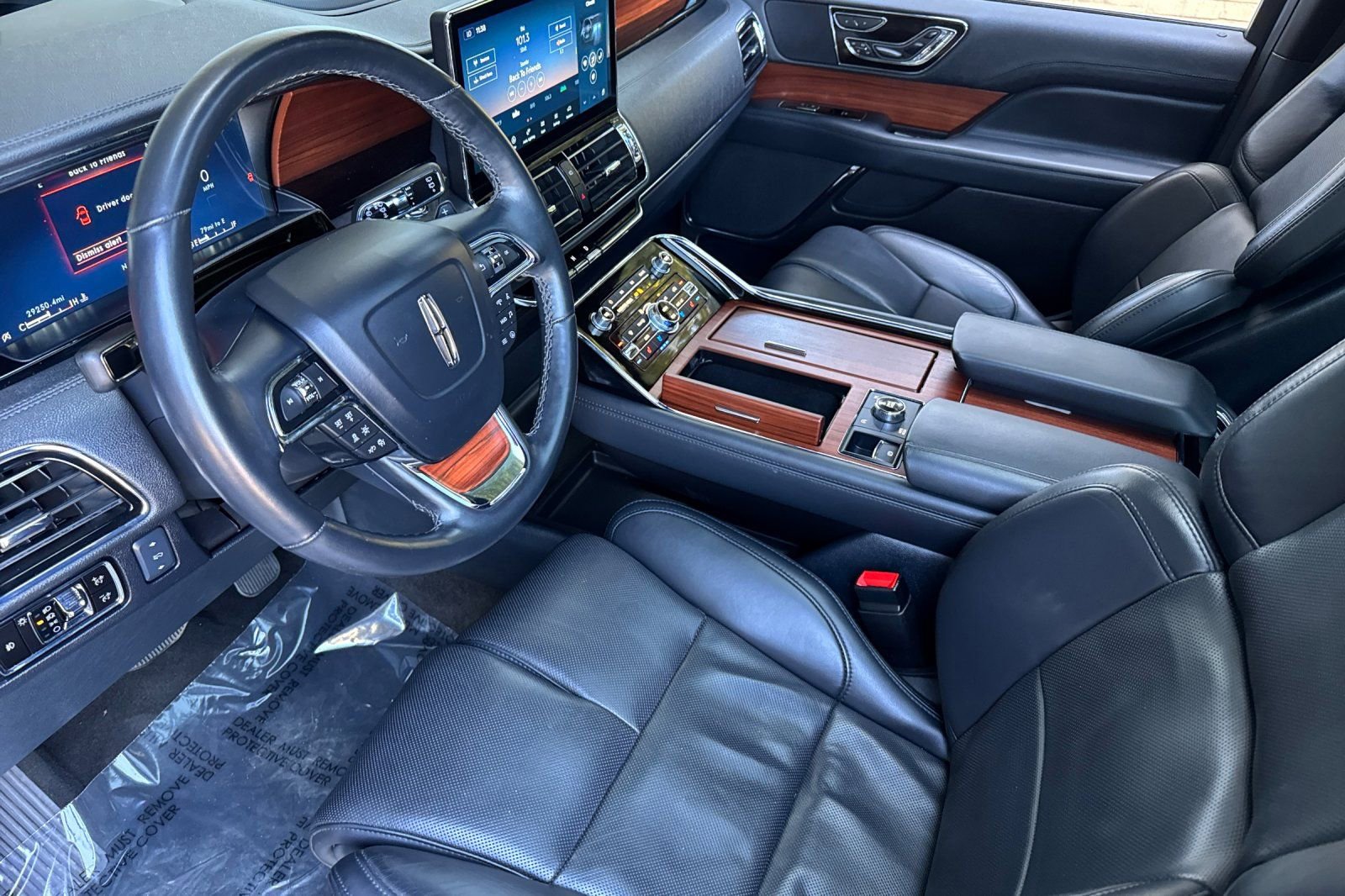 Used 2023 Lincoln Navigator L Reserve w/ Monochromatic Package image 10