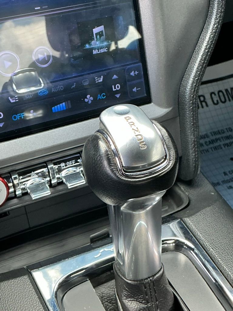 Used 2017 Ford Mustang Coupe image 26