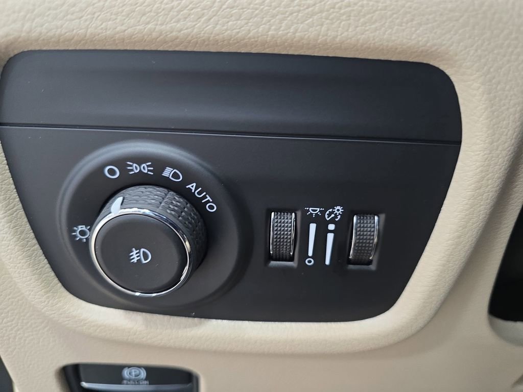 New 2026 Jeep Grand Cherokee Limited image 26