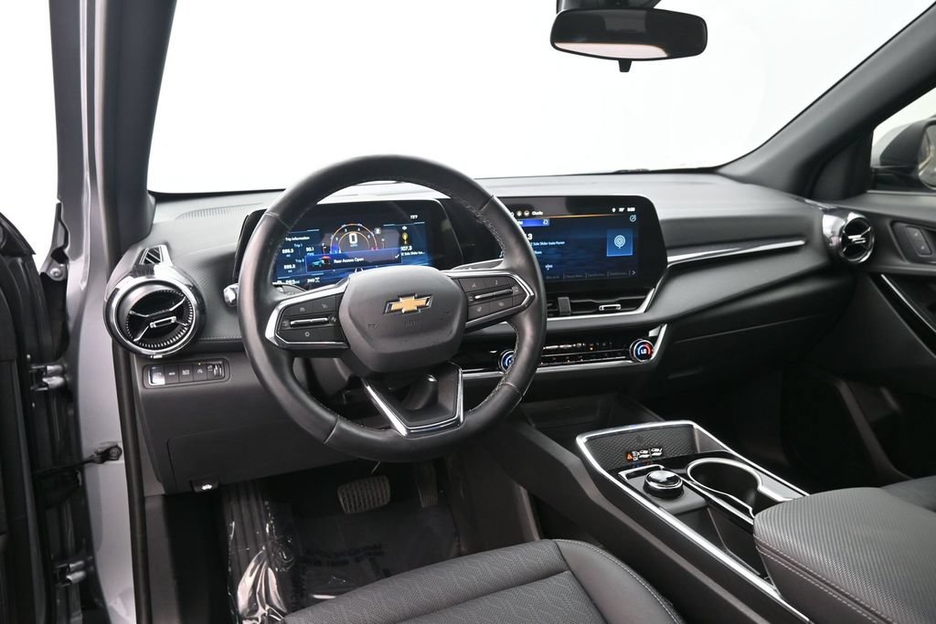 Used 2026 Chevrolet Equinox LT w/ Convenience Package II AWD/4WD image 15