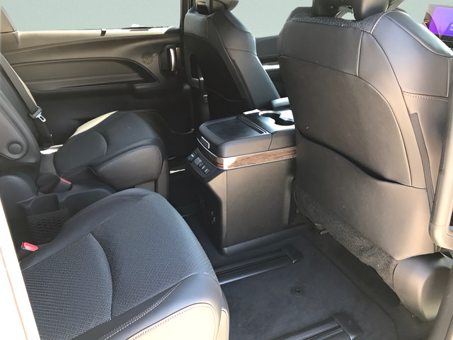 New 2026 Toyota Sienna Platinum AWD/4WD image 13