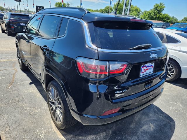 Used 2022 Jeep Compass Limited w/ Elite Group AWD/4WD image 4