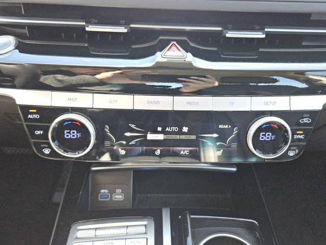 Used 2024 Genesis G80 2.5T image 19