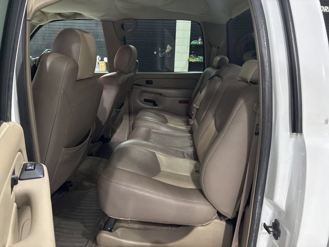 Used 2004 GMC Sierra 2500 SLT w/ Heavy-Duty Power Package AWD/4WD image 12