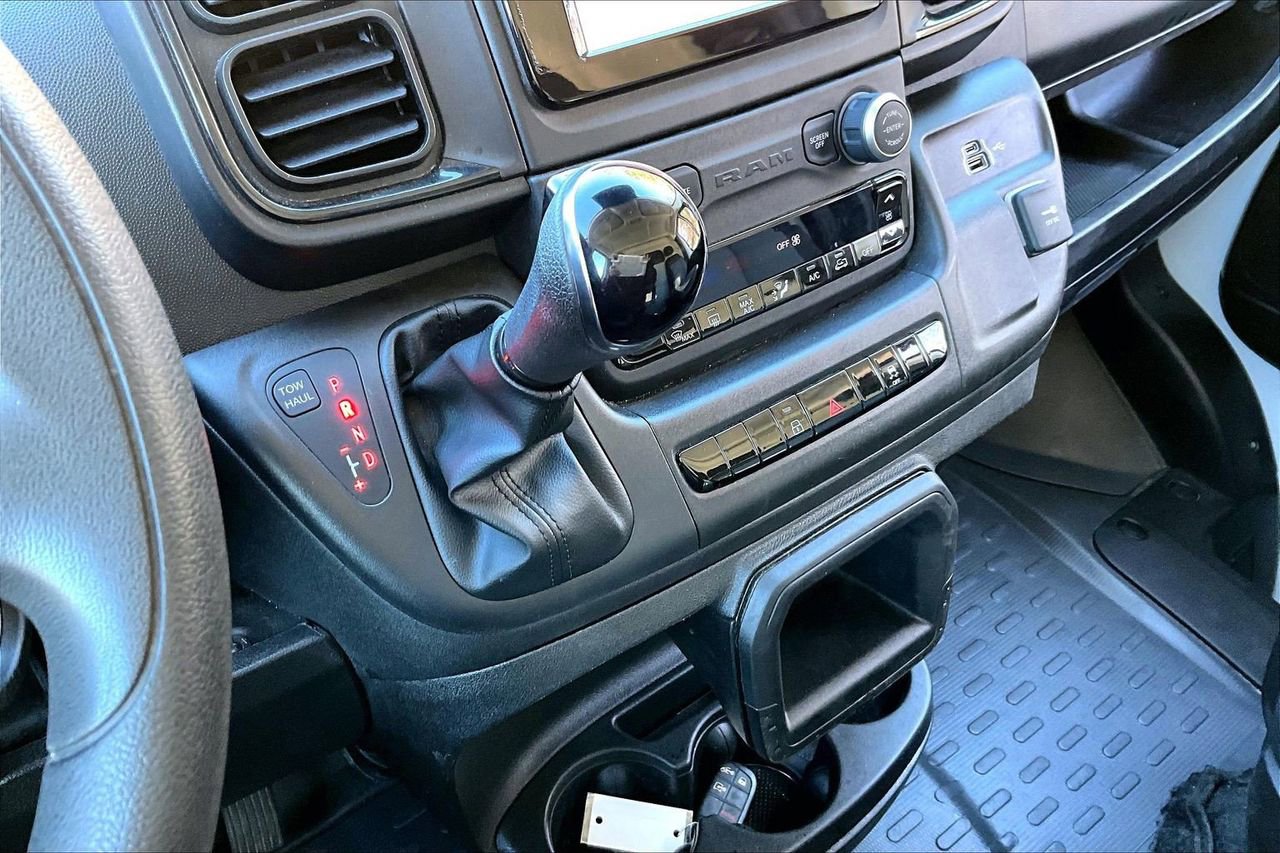 Used 2024 RAM ProMaster 2500 w/ Convenience Group image 29