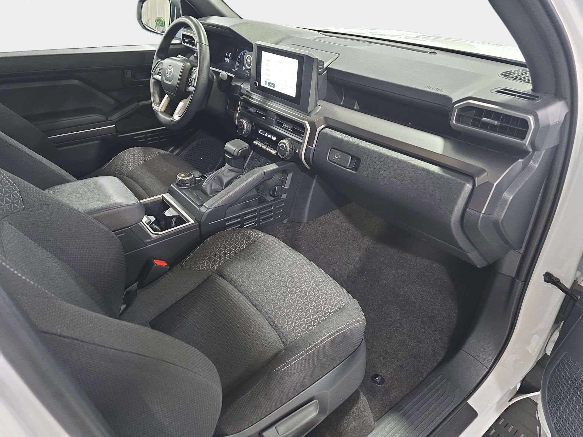 Used 2025 Toyota 4Runner SR5 AWD/4WD image 10