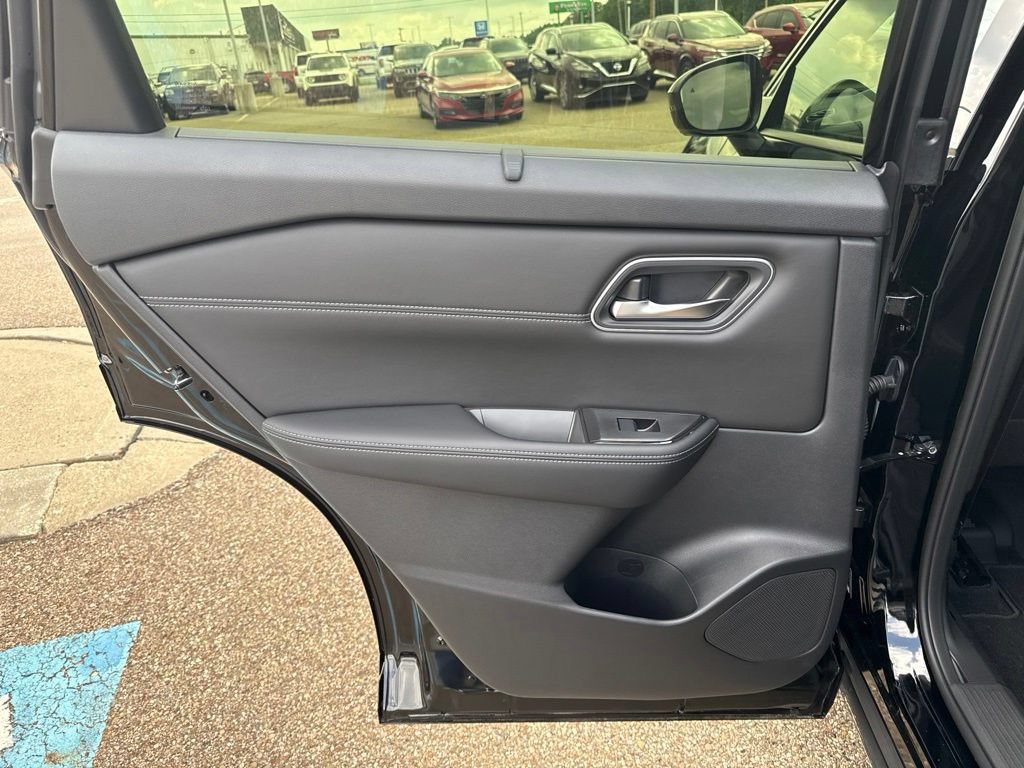 New 2026 Nissan Rogue Platinum AWD/4WD image 34