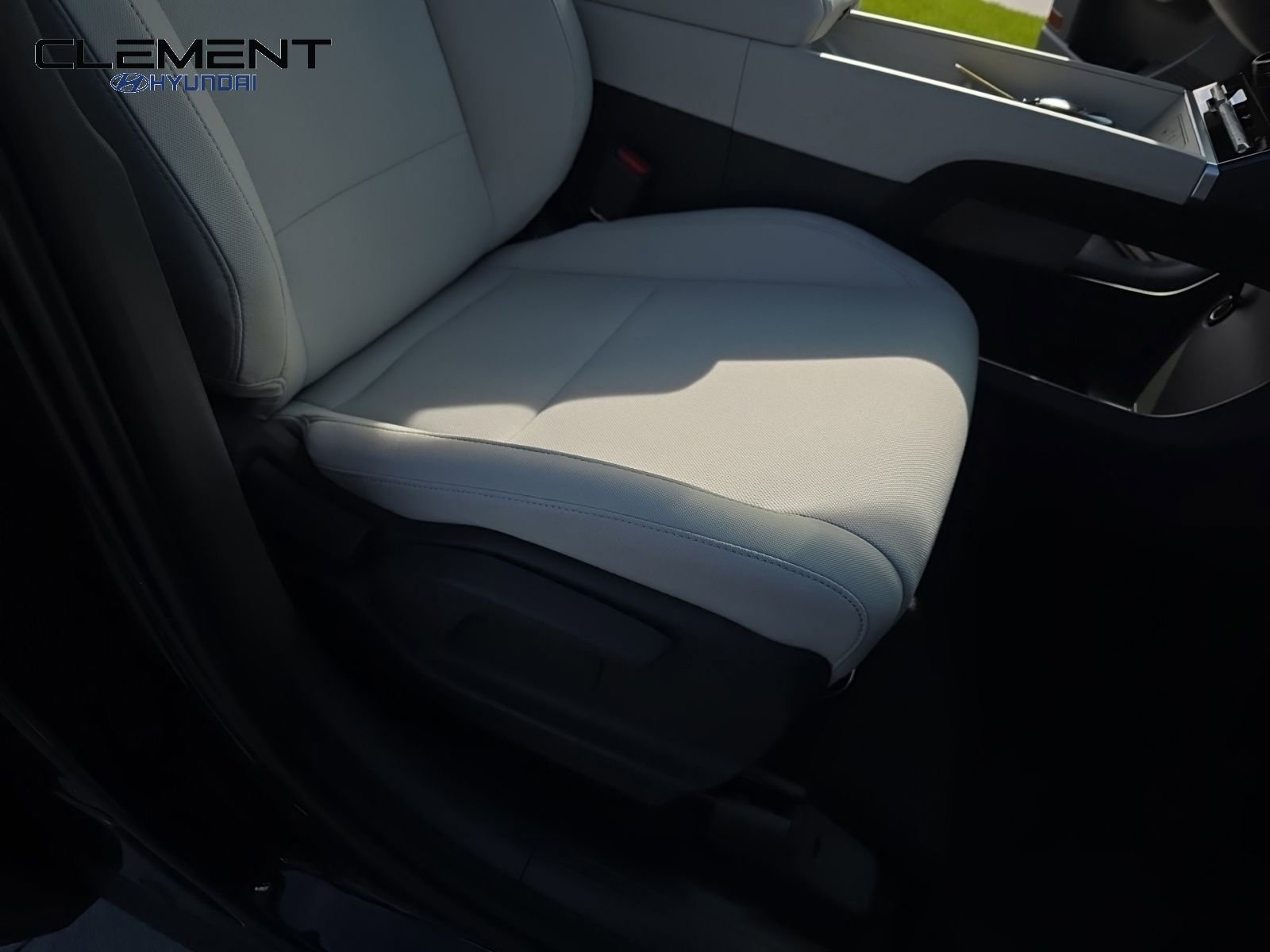 New 2026 Hyundai Santa Fe SE image 30