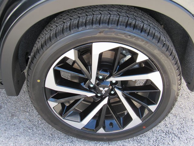 New 2025 Mitsubishi Outlander SE image 8