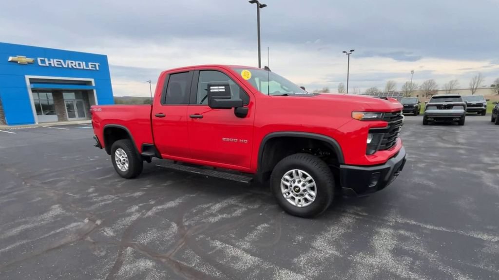 Used 2024 Chevrolet Silverado 2500 W/T w/ WT Convenience Package AWD/4WD image 2