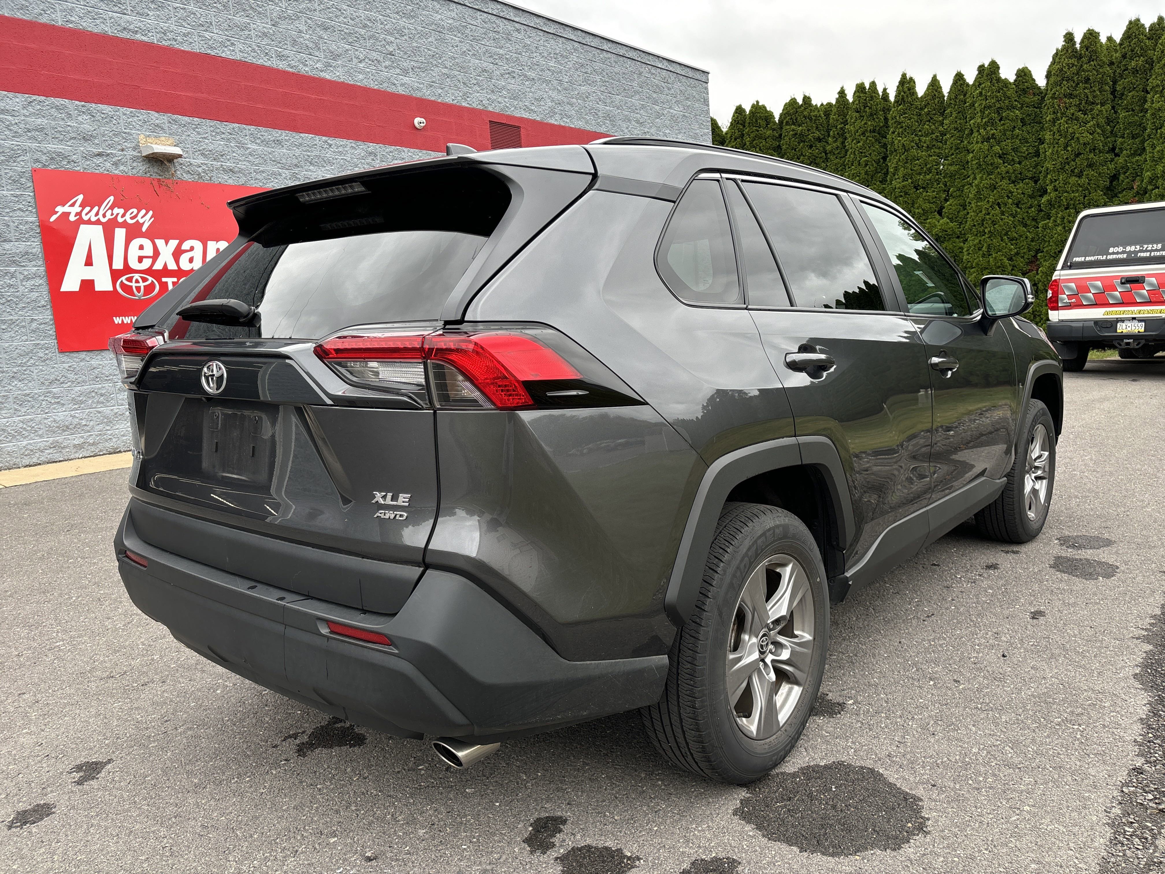 Used 2023 Toyota RAV4 XLE image 3