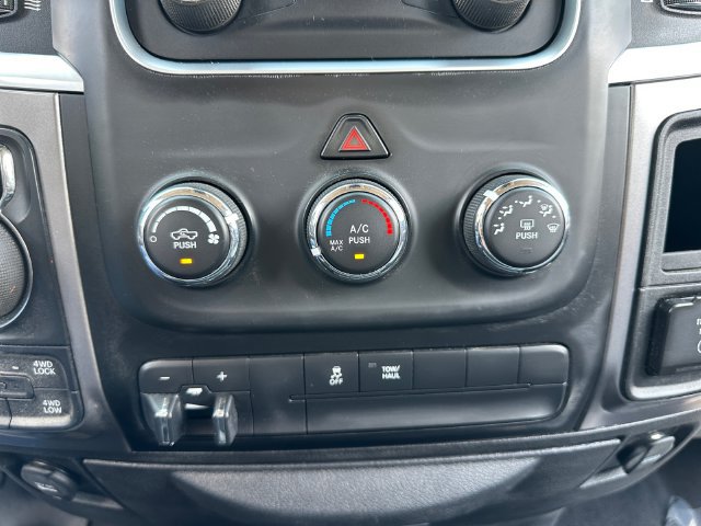 Used 2022 RAM 1500 Classic SLT w/ Protection Group AWD/4WD image 27