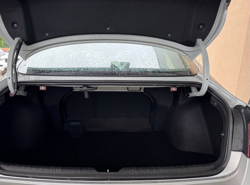 Used 2023 Hyundai Sonata SE w/ Cargo Package FWD image 13