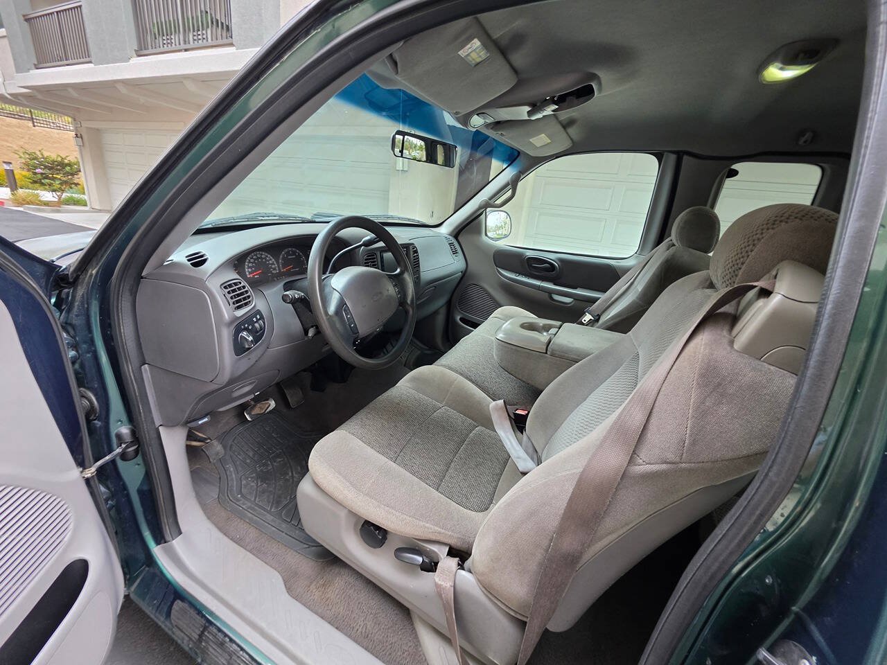 Used 1999 Ford F150 Lariat RWD image 11