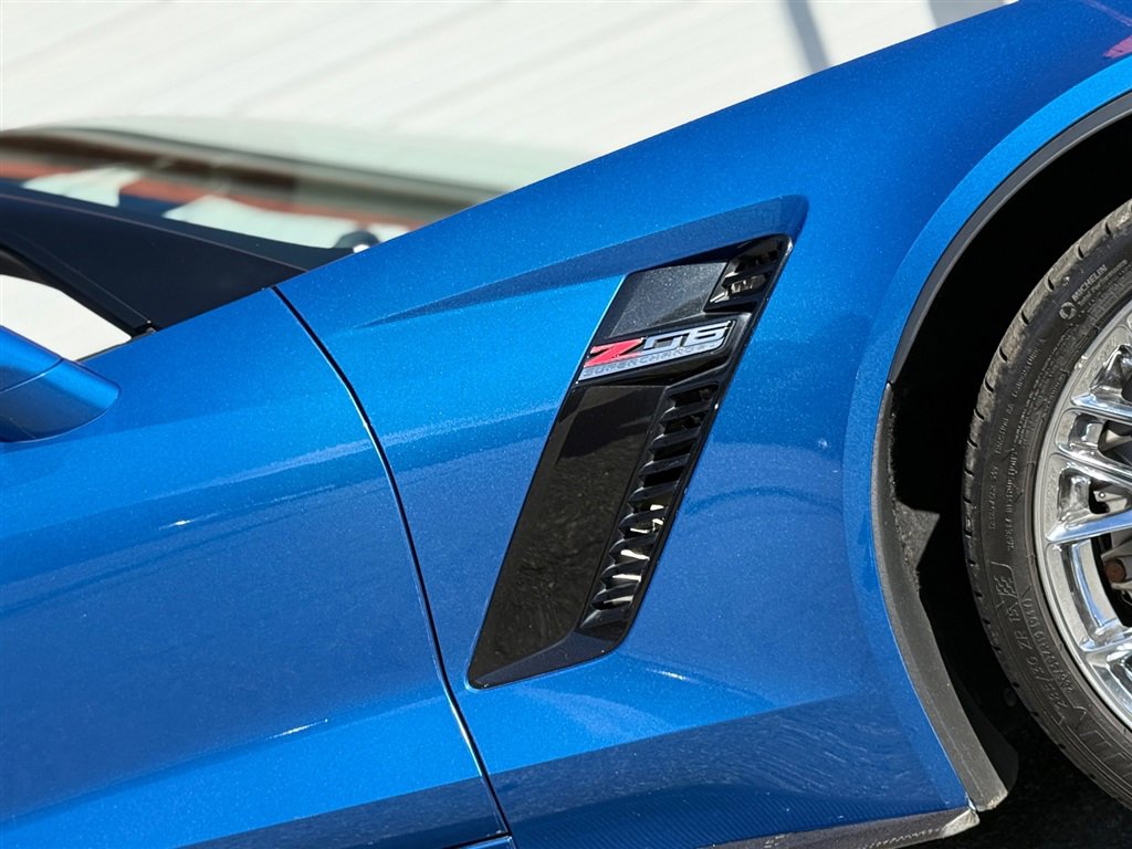 Used 2016 Chevrolet Corvette Z06 w/ 3LZ Preferred Equipment Group image 40