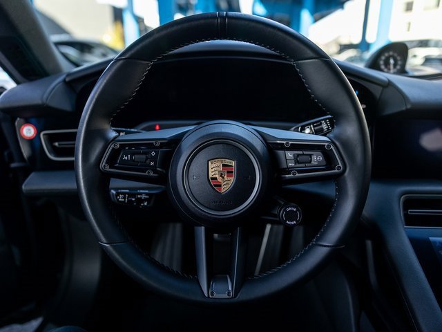 Used 2025 Porsche Cayenne S image 6