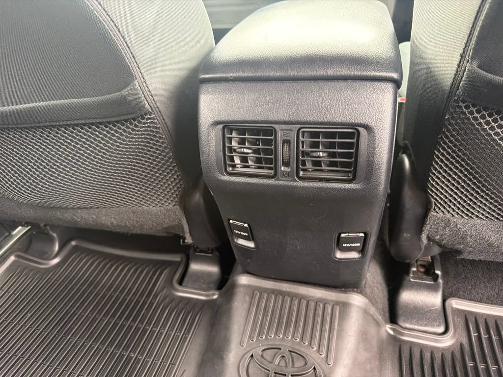 Used 2018 Toyota 4Runner SR5 AWD/4WD image 42
