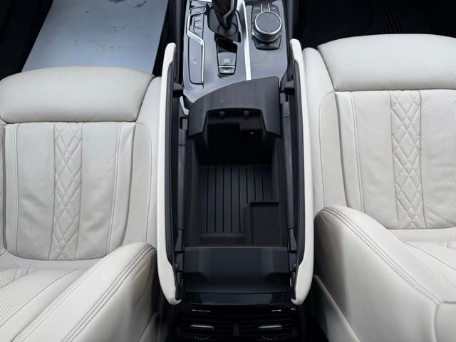 Used 2022 BMW 540i xDrive w/ Premium Package image 37