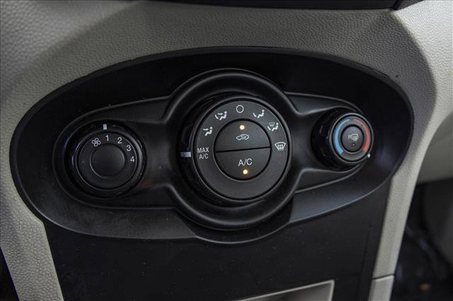 Used 2013 Ford Fiesta S image 17