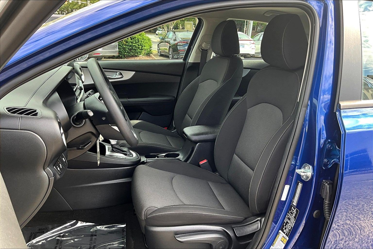 Used 2023 Kia Forte LXS w/ LXS Technology Package FWD image 25