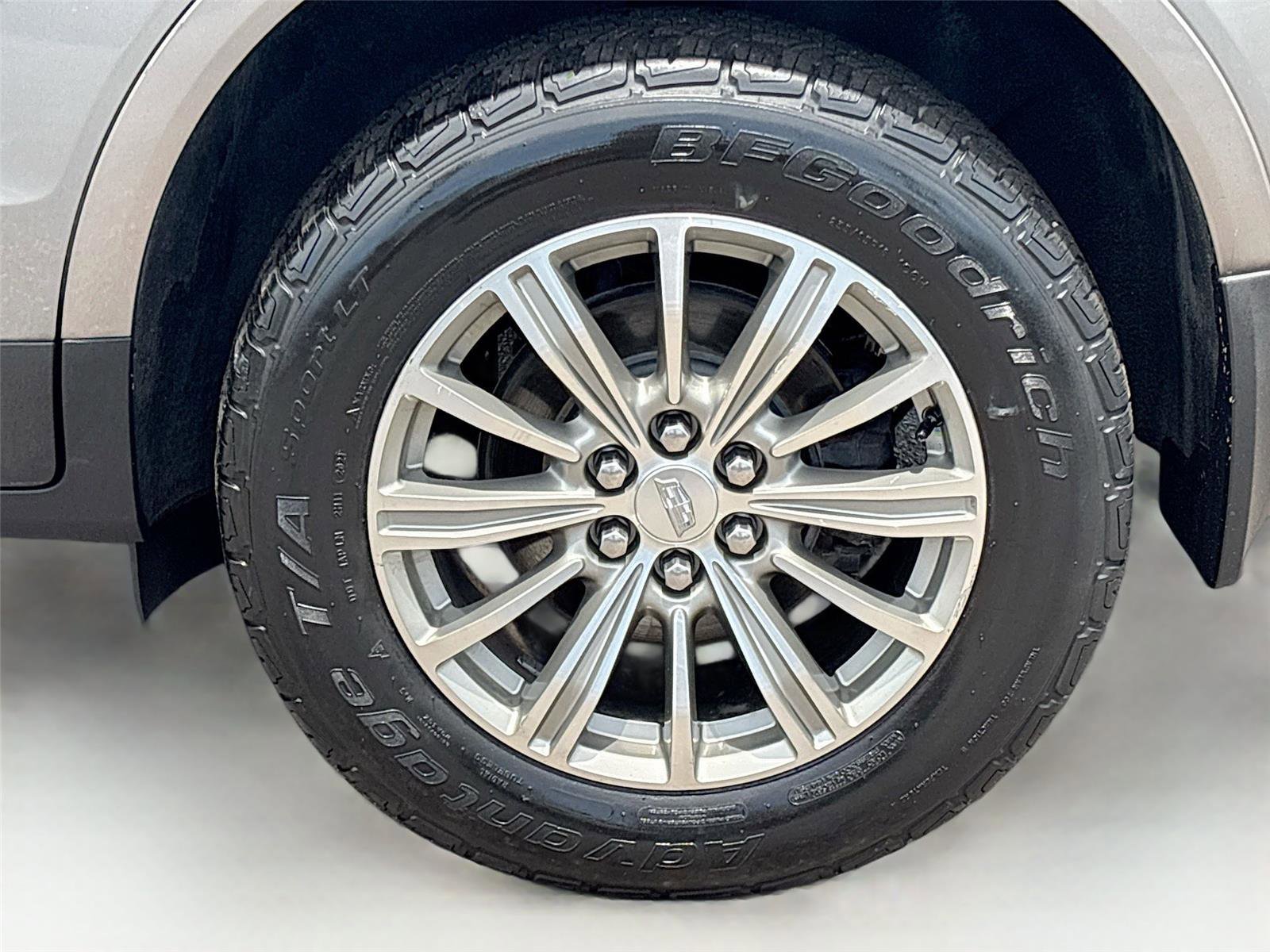 Used 2018 Cadillac XT5 Luxury w/ Driver Awareness Package image 34