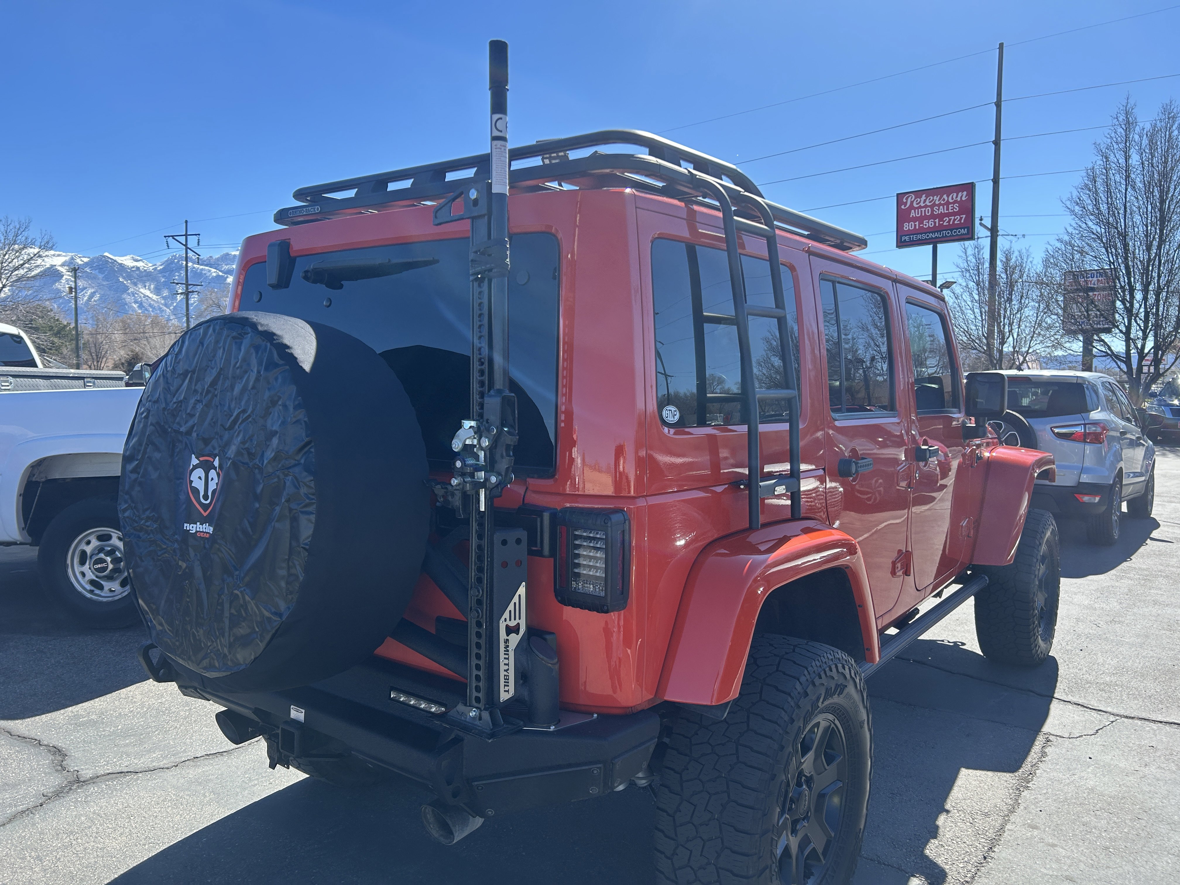 Used 2015 Jeep Wrangler Unlimited Rubicon w/ Connectivity Group image 7