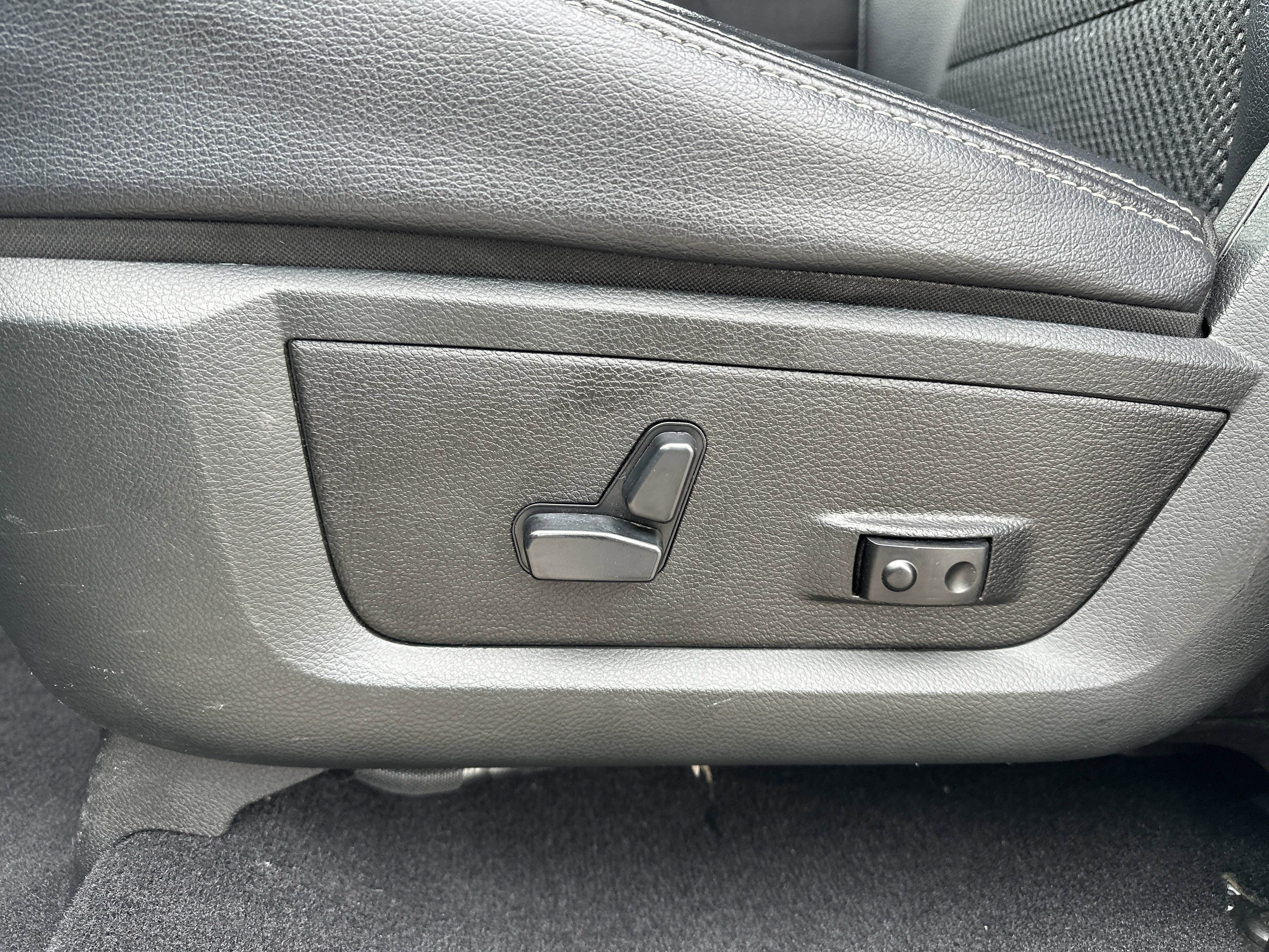 Used 2018 RAM 2500 Big Horn w/ Sport Appearance Group image 10