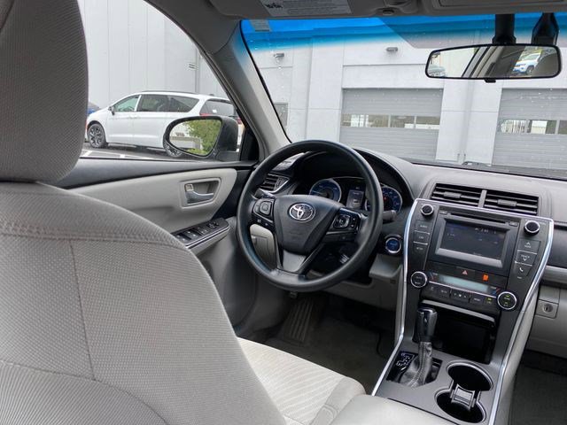Used 2015 Toyota Camry LE FWD image 34