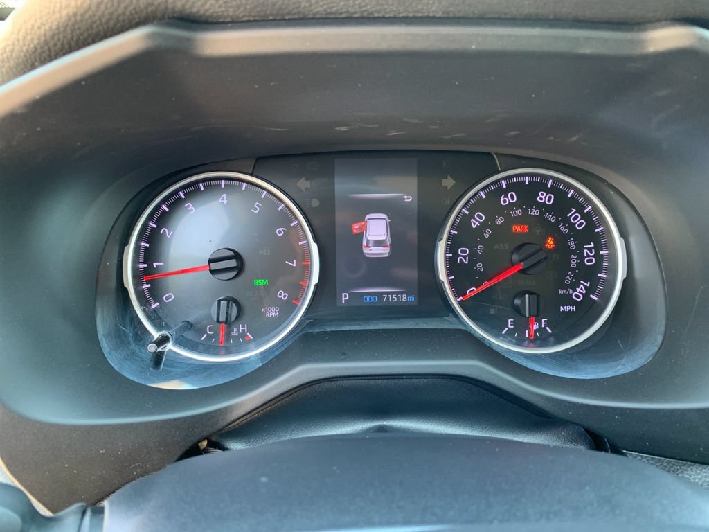 Used 2021 Toyota RAV4 XLE Premium AWD/4WD image 30
